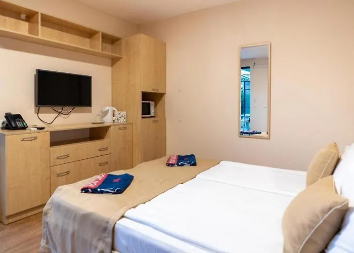 Private In Premier Apartment